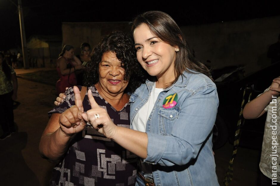 Adriane dará atenção a bairros esquecidos e quer 400 Km de asfalto em Campo Grande Adriane dará atenção a bairros esquecidos e quer 400 Km de asfalto em Campo Grande