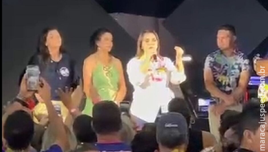 Adriane e Rose ficam Adriane e Rose ficam