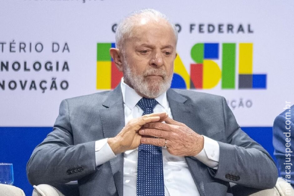 Após problema em avião, Lula pede orações antes de viajar à Rússia Após problema em avião, Lula pede orações antes de viajar à Rússia