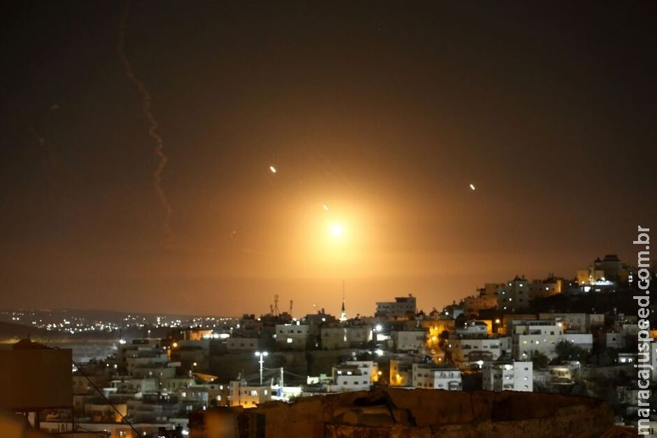 Ataques são respostas a mortes de chefes do Hamas e Hezbollah, diz Irã Ataques são respostas a mortes de chefes do Hamas e Hezbollah, diz Irã