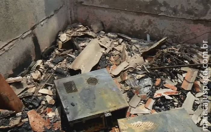 Criança autista salva família de incêndio que destruiu residência Criança autista salva família de incêndio que destruiu residência
