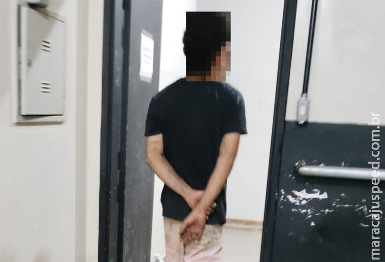 Homem diz ter encontrado objetos na rua e 