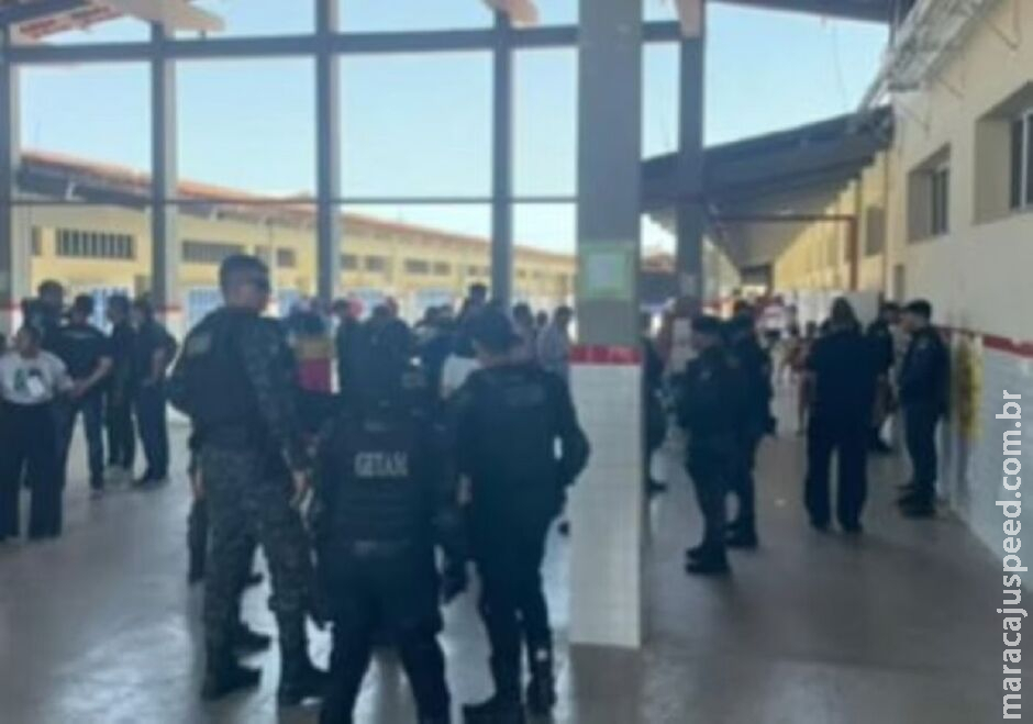 Homem é baleado por PM após tentar matar a ex em local de votação Homem é baleado por PM após tentar matar a ex em local de votação