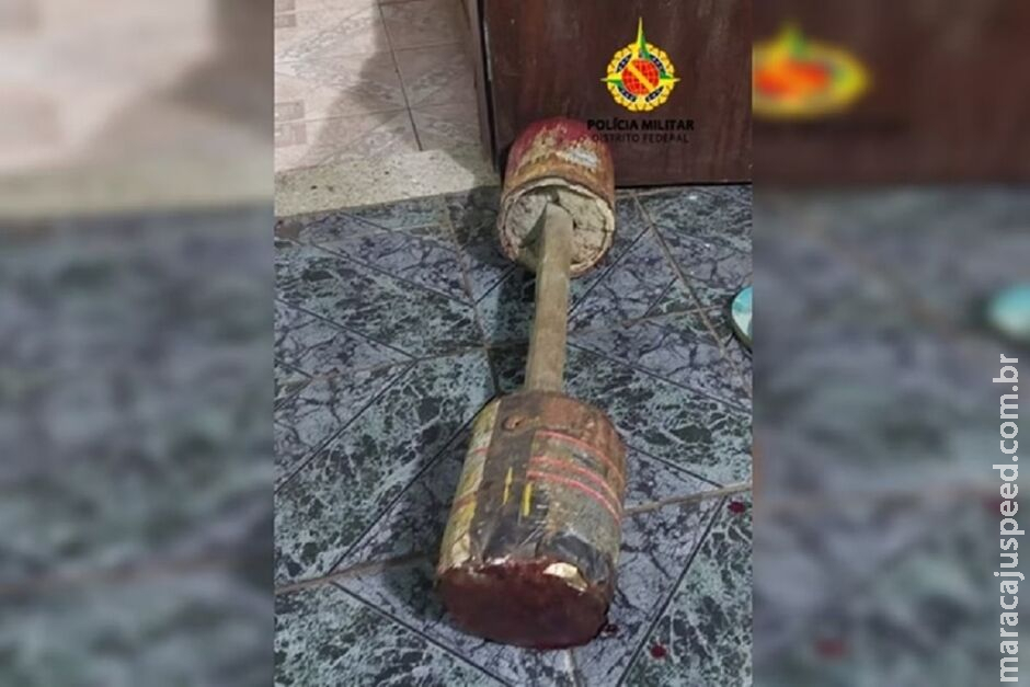 Homem esmaga cabeça de amigo com halter após ele "caguetar" traição