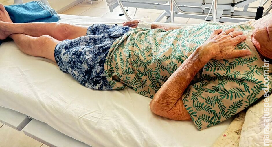 Internada na UPA Universitário, idosa aguarda há mais de oito dias por vaga em hospital Internada na UPA Universitário, idosa aguarda há mais de oito dias por vaga em hospital