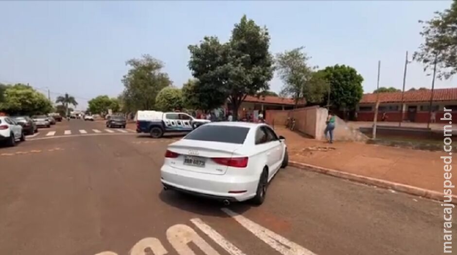 Motorista é flagrado fazendo live e dirigindo em Rio Brilhante Motorista é flagrado fazendo live e dirigindo em Rio Brilhante