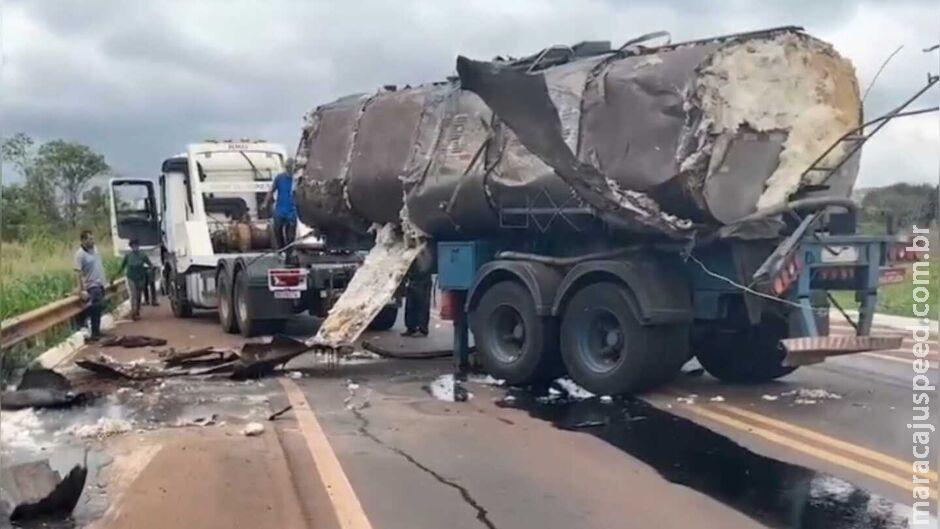 Motorista perde controle, atinge guard rail e espalha óleo pela BR-267, em Nova Alvorada Motorista perde controle, atinge guard rail e espalha óleo pela BR-267, em Nova Alvorada