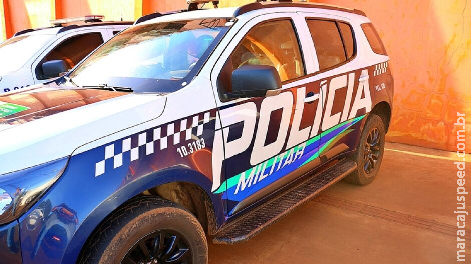 Mulher surra homem que ofereceu dinheiro para ter relações com a filha em Sidrolândia Mulher surra homem que ofereceu dinheiro para ter relações com a filha em Sidrolândia
