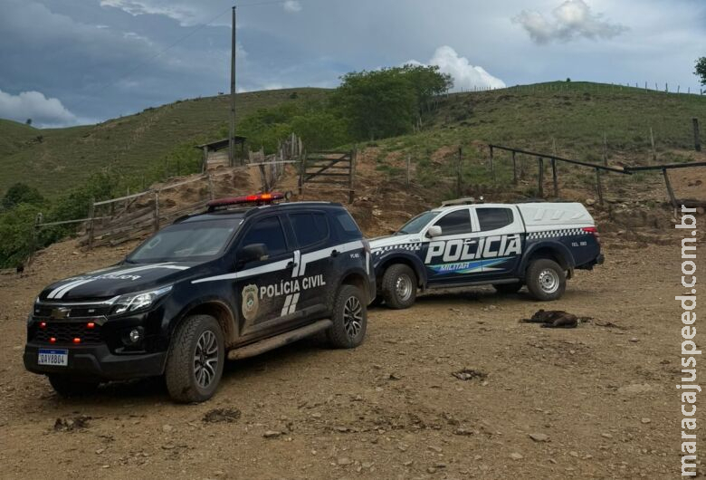 Pai de suspeito de roubo é preso por posse ilegal de arma durante operação policial Pai de suspeito de roubo é preso por posse ilegal de arma durante operação policial
