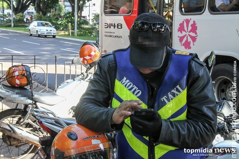 Passageira cai durante corrida e mototaxista segue viagem em Aquidauana Passageira cai durante corrida e mototaxista segue viagem em Aquidauana