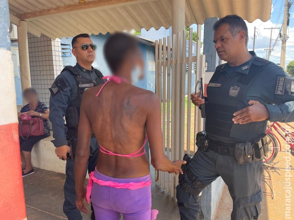PM retira mulher de posto por incomodar funcionários e pacientes em Três Lagoas PM retira mulher de posto por incomodar funcionários e pacientes em Três Lagoas