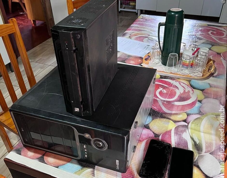 Polícia recolhe computador de jovem com excesso de pornografia de menores em Caarapó Polícia recolhe computador de jovem com excesso de pornografia de menores em Caarapó