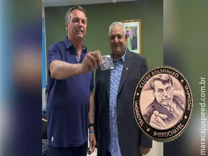 Presidente do PL em MS, Portela exibe medalha ‘3 is’ que ganhou de Bolsonaro Presidente do PL em MS, Portela exibe medalha ‘3 is’ que ganhou de Bolsonaro