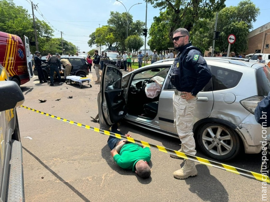 Traficante tenta fugir da PRF, mas causa grave acidente em Nova Andradina Traficante tenta fugir da PRF, mas causa grave acidente em Nova Andradina