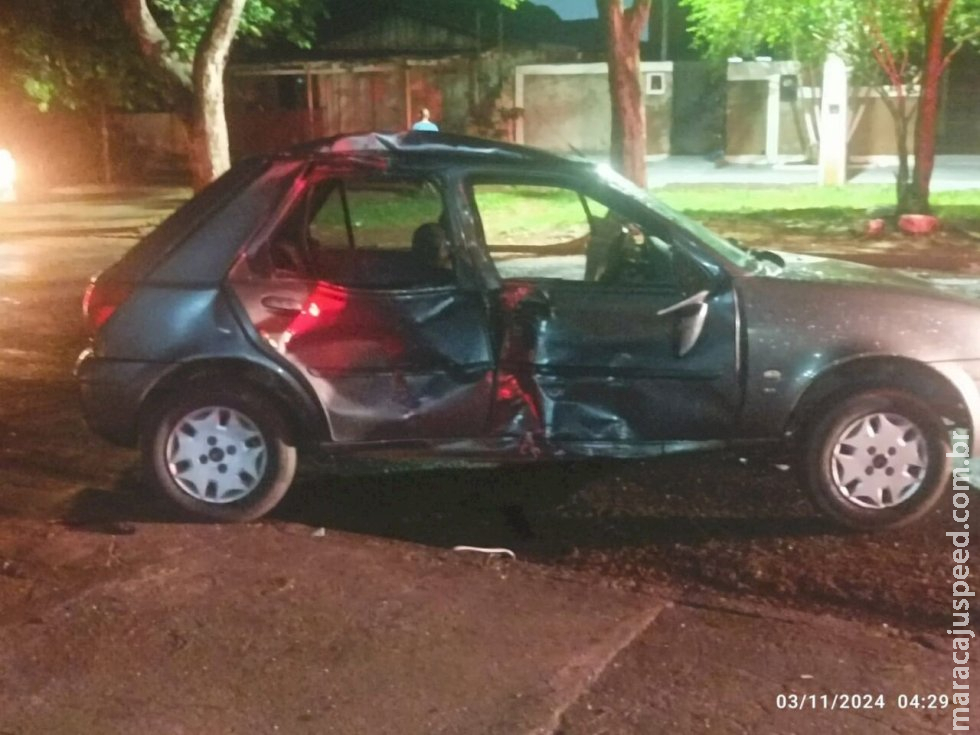Acidente entre carro e moto deixa uma pessoa morta em Dourados Acidente entre carro e moto deixa uma pessoa morta em Dourados