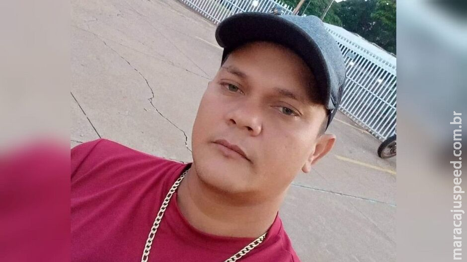 Alexandre saiu de moto, só com roupa do corpo e família o procura no Ramez Tebet Alexandre saiu de moto, só com roupa do corpo e família o procura no Ramez Tebet