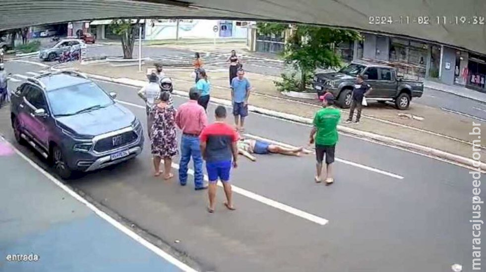 Carro passa por cima da cabeça de ciclista após atropelamento em MS Carro passa por cima da cabeça de ciclista após atropelamento em MS