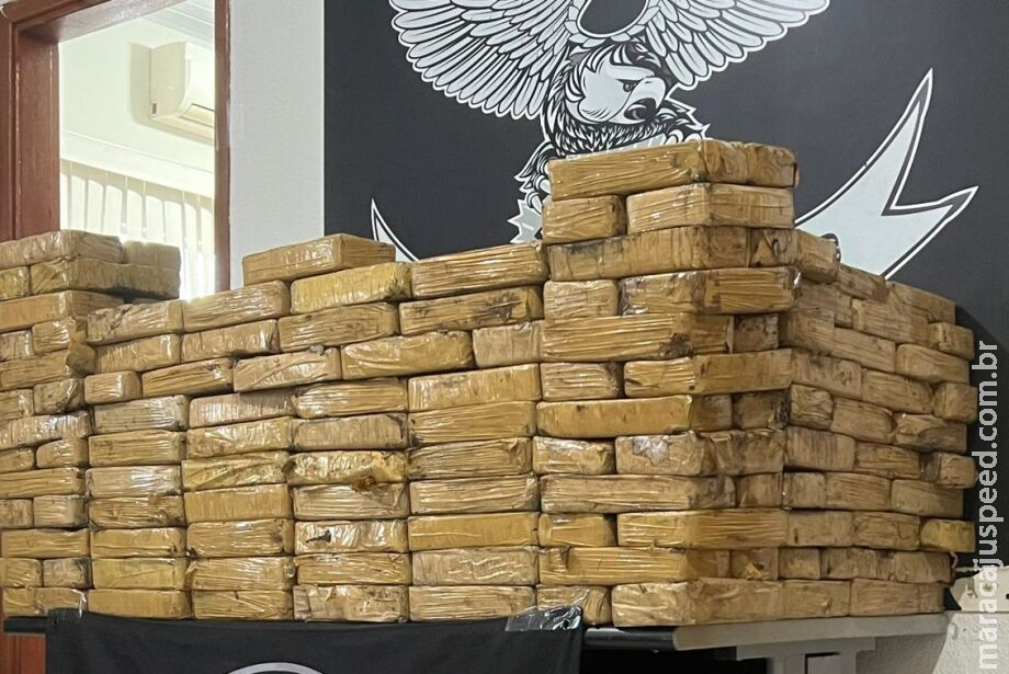 Cocaína de R$ 3 milhões é encontrada em estepe de caminhão Cocaína de R$ 3 milhões é encontrada em estepe de caminhão