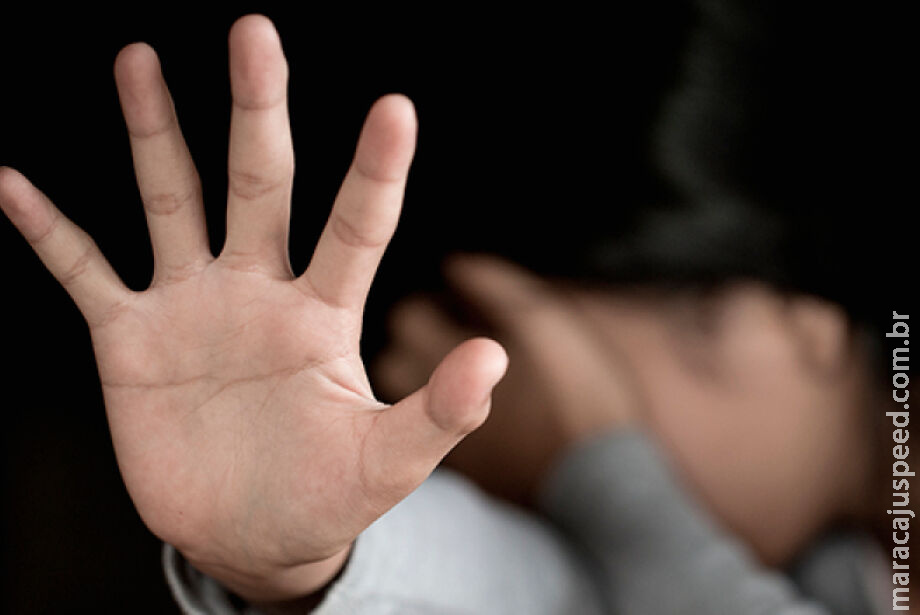 Condenado por estupro é flagrado com pornografia infantil dentro da prisão Condenado por estupro é flagrado com pornografia infantil dentro da prisão