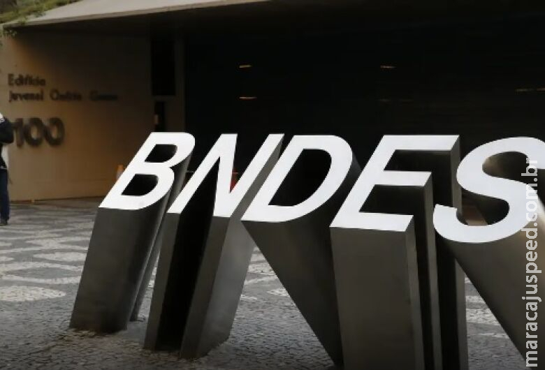 Crédito do BNDES para indústria supera agronegócio Crédito do BNDES para indústria supera agronegócio