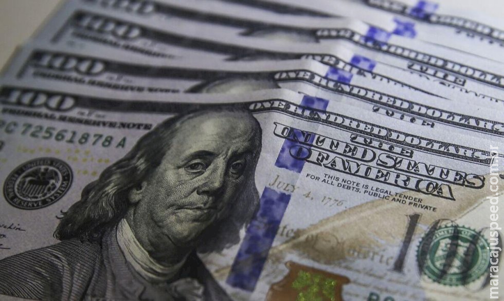 Dólar encerra acima de R$ 6,00 pela primeira vez na história Dólar encerra acima de R$ 6,00 pela primeira vez na história
