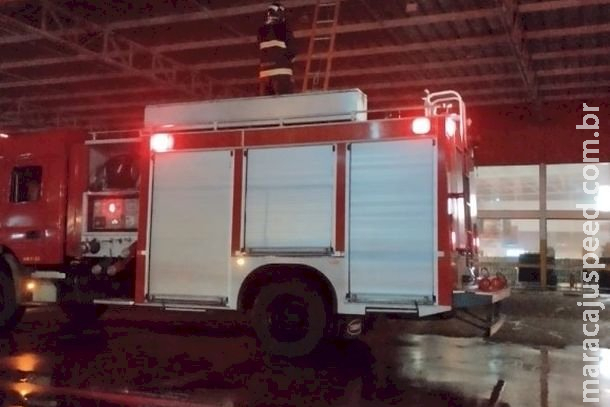 Incêndio atinge supermercado em Caarapó e mobiliza Corpo de Bombeiros Incêndio atinge supermercado em Caarapó e mobiliza Corpo de Bombeiros
