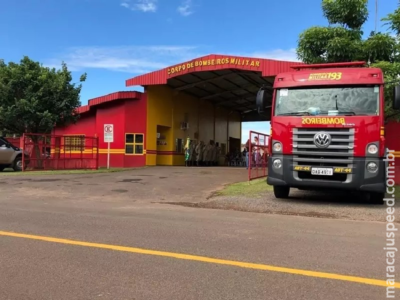 Incêndio consome três hectares de vegetação na Aldeia Amambai Incêndio consome três hectares de vegetação na Aldeia Amambai