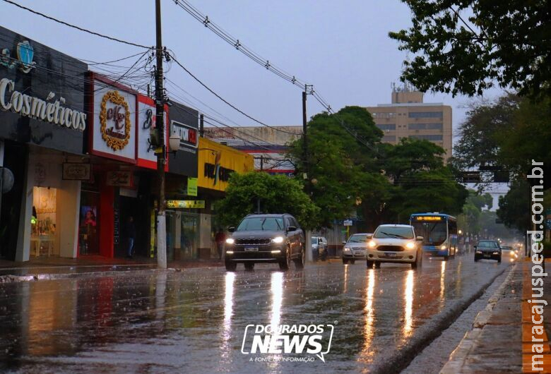 Inmet renova alerta de chuvas intensas, após fim de semana com Inmet renova alerta de chuvas intensas, após fim de semana com