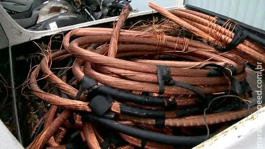 Ladrão é preso com fios elétricos furtados de depósito em Corumbá Ladrão é preso com fios elétricos furtados de depósito em Corumbá