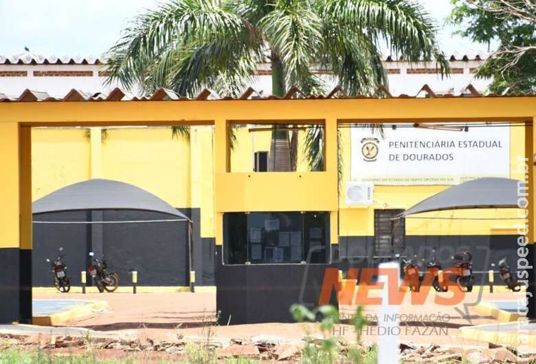 Pastor acusado de abusar de mulheres prometendo Pastor acusado de abusar de mulheres prometendo