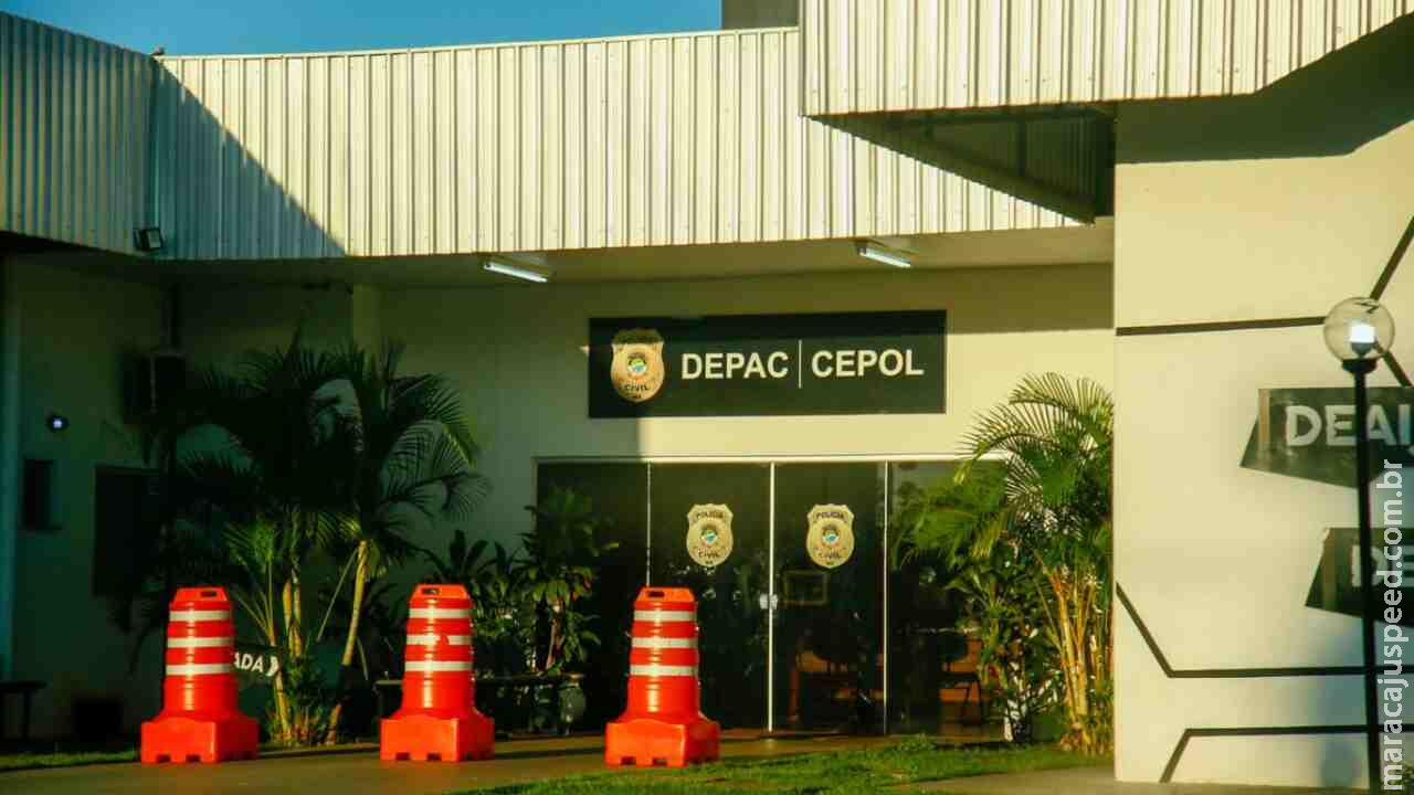 PM e mulher são levados para delegacia após agredirem e xingarem funcionários de choperia PM e mulher são levados para delegacia após agredirem e xingarem funcionários de choperia