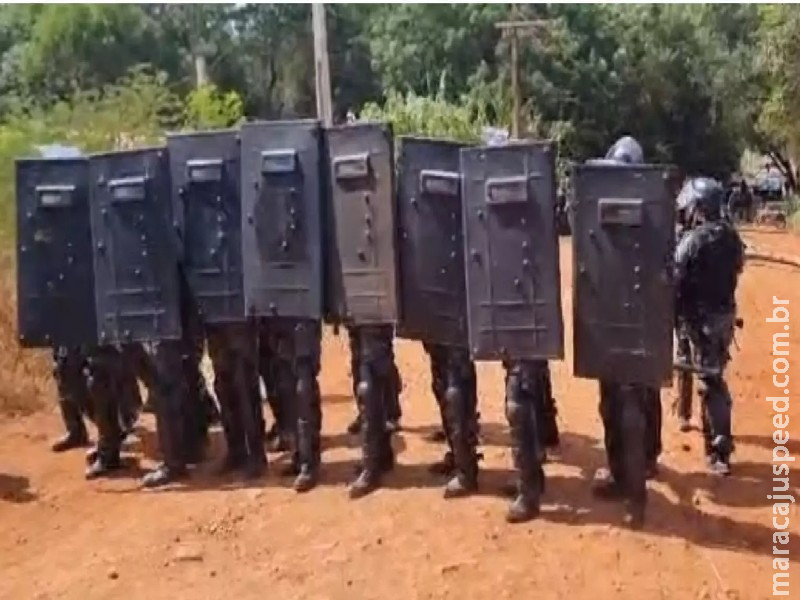 Protesto de indígenas por falta de água na MS-156 acaba com tiros de bala de borracha e pastor ferido Protesto de indígenas por falta de água na MS-156 acaba com tiros de bala de borracha e pastor ferido