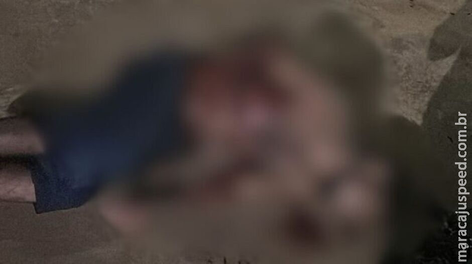 Rapaz é esfaqueado em residência no Vida Nova; mãe é apontada como suspeita Rapaz é esfaqueado em residência no Vida Nova; mãe é apontada como suspeita