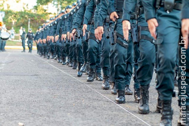 Riedel inclui 11 mil militares em novo sistema de progressão salarial Riedel inclui 11 mil militares em novo sistema de progressão salarial