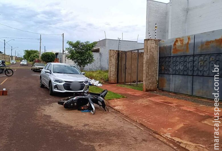 Alegando medo e vingança, envolvido em assassinato se apresenta na delegacia Alegando medo e vingança, envolvido em assassinato se apresenta na delegacia
