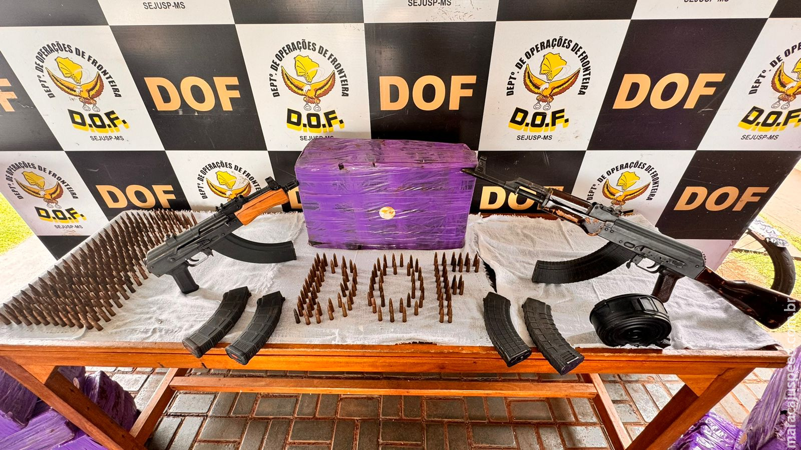 Após denúncia anônima DOF apreende fuzis AK-47, munições e mais de 1,4 tonelada de droga Após denúncia anônima DOF apreende fuzis AK-47, munições e mais de 1,4 tonelada de droga