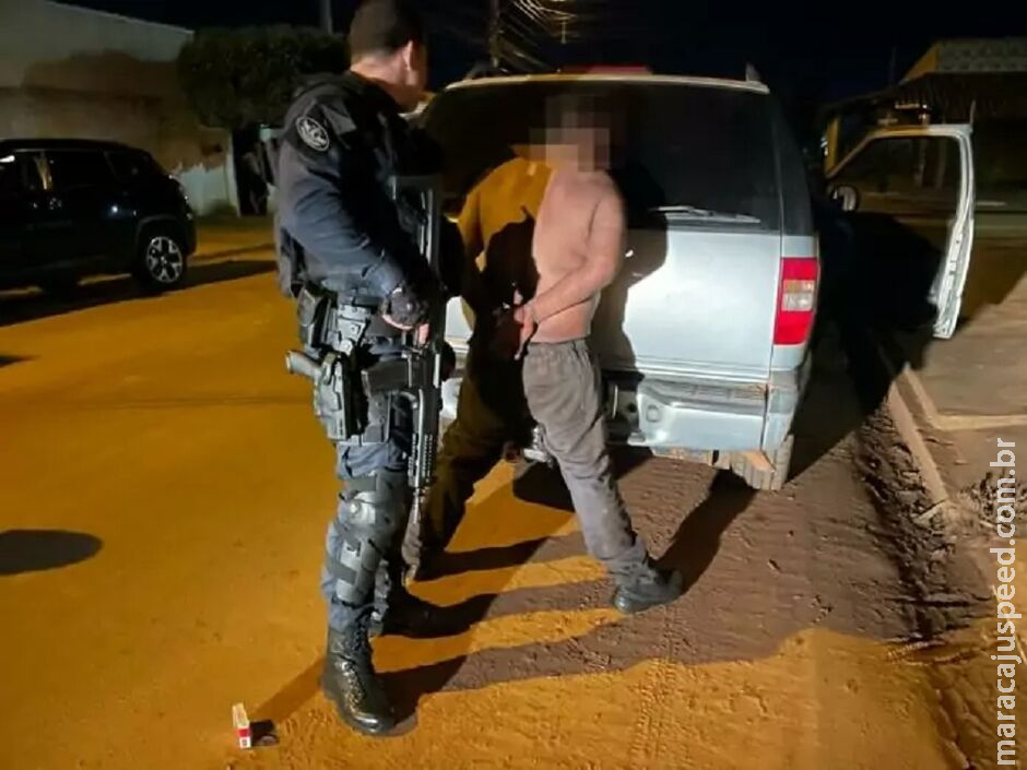 Após discutir com vizinhos, homem dá tiro e acaba preso em Três Lagoas Após discutir com vizinhos, homem dá tiro e acaba preso em Três Lagoas