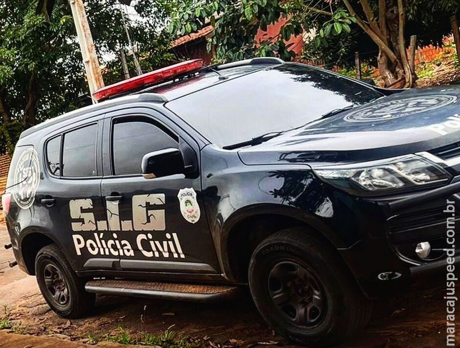 Bêbado ameaça esposa com rifle e incendeia casa em Ponta Porã Bêbado ameaça esposa com rifle e incendeia casa em Ponta Porã