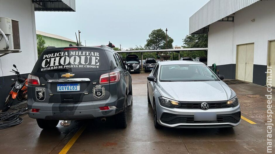 Choque recupera carro roubado no Tiradentes e prende suspeito Choque recupera carro roubado no Tiradentes e prende suspeito