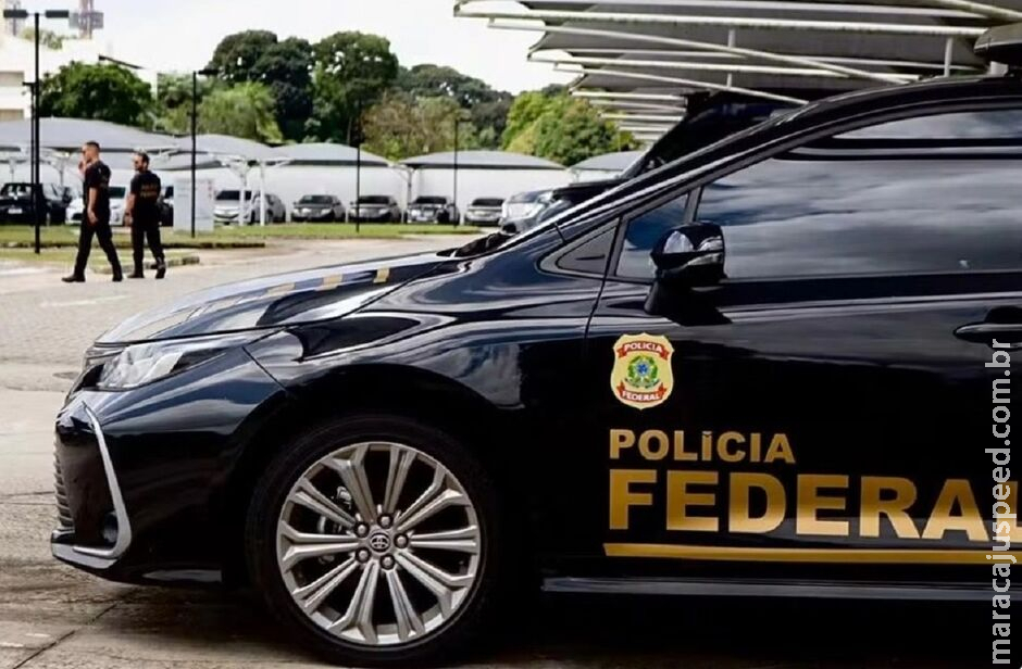 Delegado e três policiais são presos por envolvimento com PCC durante operação da PF Delegado e três policiais são presos por envolvimento com PCC durante operação da PF