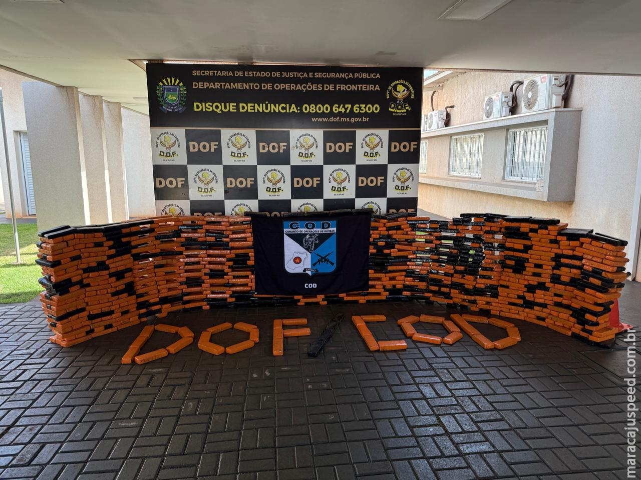 DOF e PM de Goiás apreendem mais de 850 quilos de droga em carreta DOF e PM de Goiás apreendem mais de 850 quilos de droga em carreta