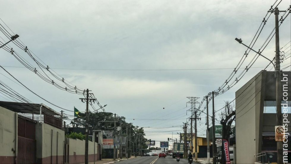 Frente fria ameniza temperaturas e favorece chuvas nesta terça-feira em MS Frente fria ameniza temperaturas e favorece chuvas nesta terça-feira em MS