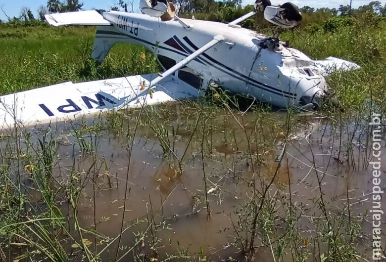 Helicóptero da PM resgata vítimas de acidente aéreo no Pantanal Helicóptero da PM resgata vítimas de acidente aéreo no Pantanal