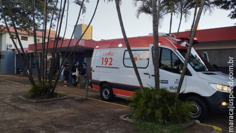 Homem com machado tenta atacar PM e é ferido a tiros em Dourados Homem com machado tenta atacar PM e é ferido a tiros em Dourados