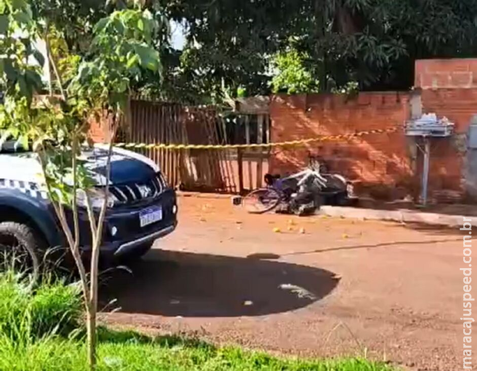 Homem é achado morto em calçada e com ferimentos na cabeça em Dourados Homem é achado morto em calçada e com ferimentos na cabeça em Dourados