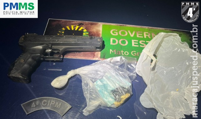 Homem que ameaçava esposa é preso com simulacro e drogas em casa em Chapadão do Sul Homem que ameaçava esposa é preso com simulacro e drogas em casa em Chapadão do Sul