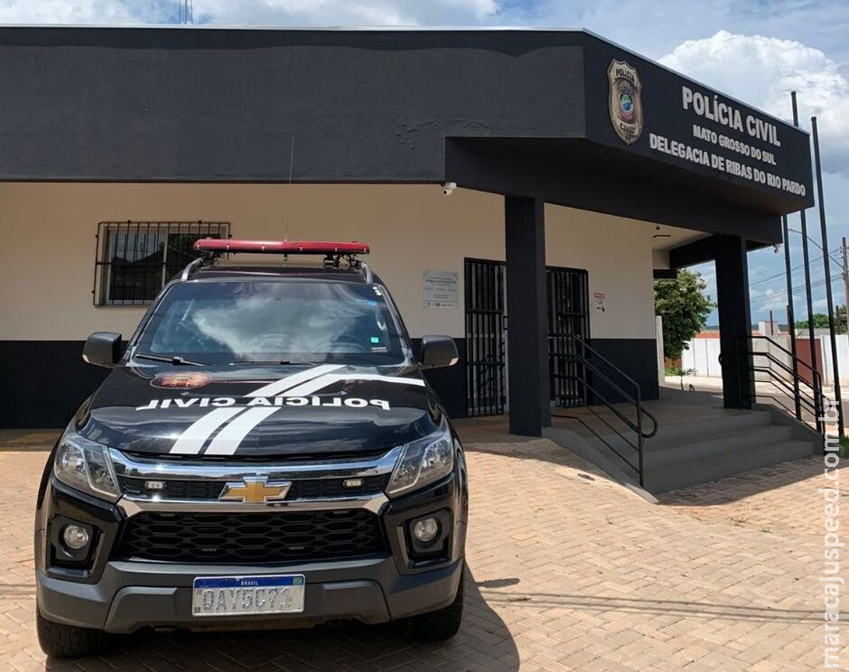 Jovem é preso acusado de agressão e tortura psicológica contra esposa em Ribas do Rio Pardo Jovem é preso acusado de agressão e tortura psicológica contra esposa em Ribas do Rio Pardo