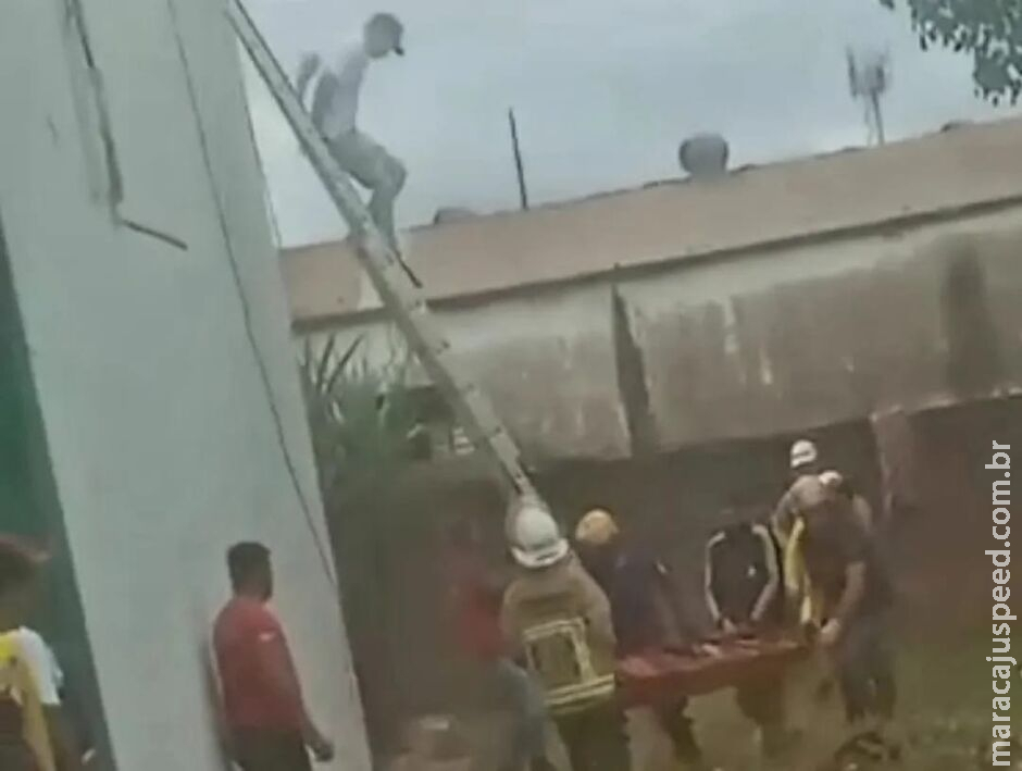 Jovem sofre queimaduras graves após descarga elétrica em obra de comércio em Pedro Juan Caballero Jovem sofre queimaduras graves após descarga elétrica em obra de comércio em Pedro Juan Caballero