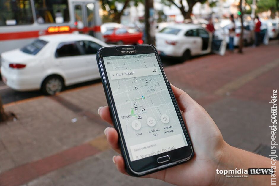 Motorista de aplicativo esfaqueia passageiro em briga por cancelamento de corrida Motorista de aplicativo esfaqueia passageiro em briga por cancelamento de corrida