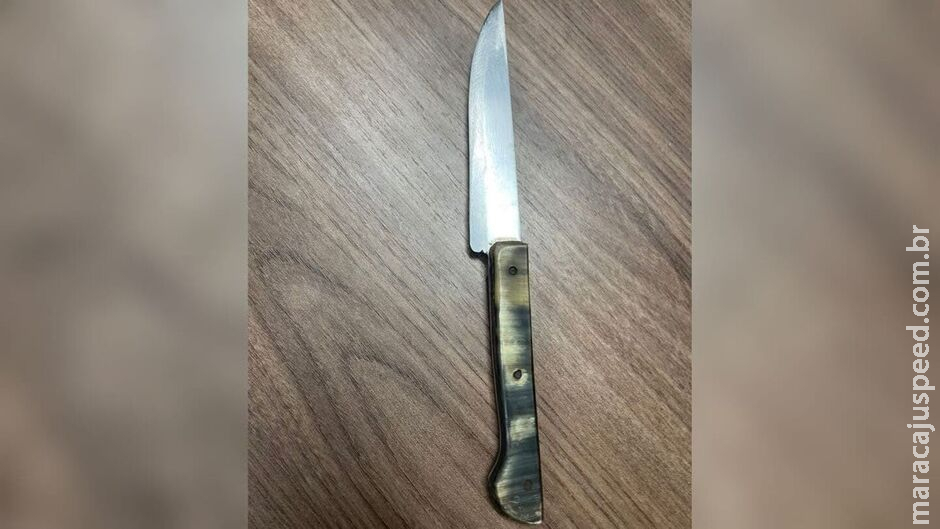 Mulher é agredida e esfaqueia marido após bebedeira em Paranaíba Mulher é agredida e esfaqueia marido após bebedeira em Paranaíba